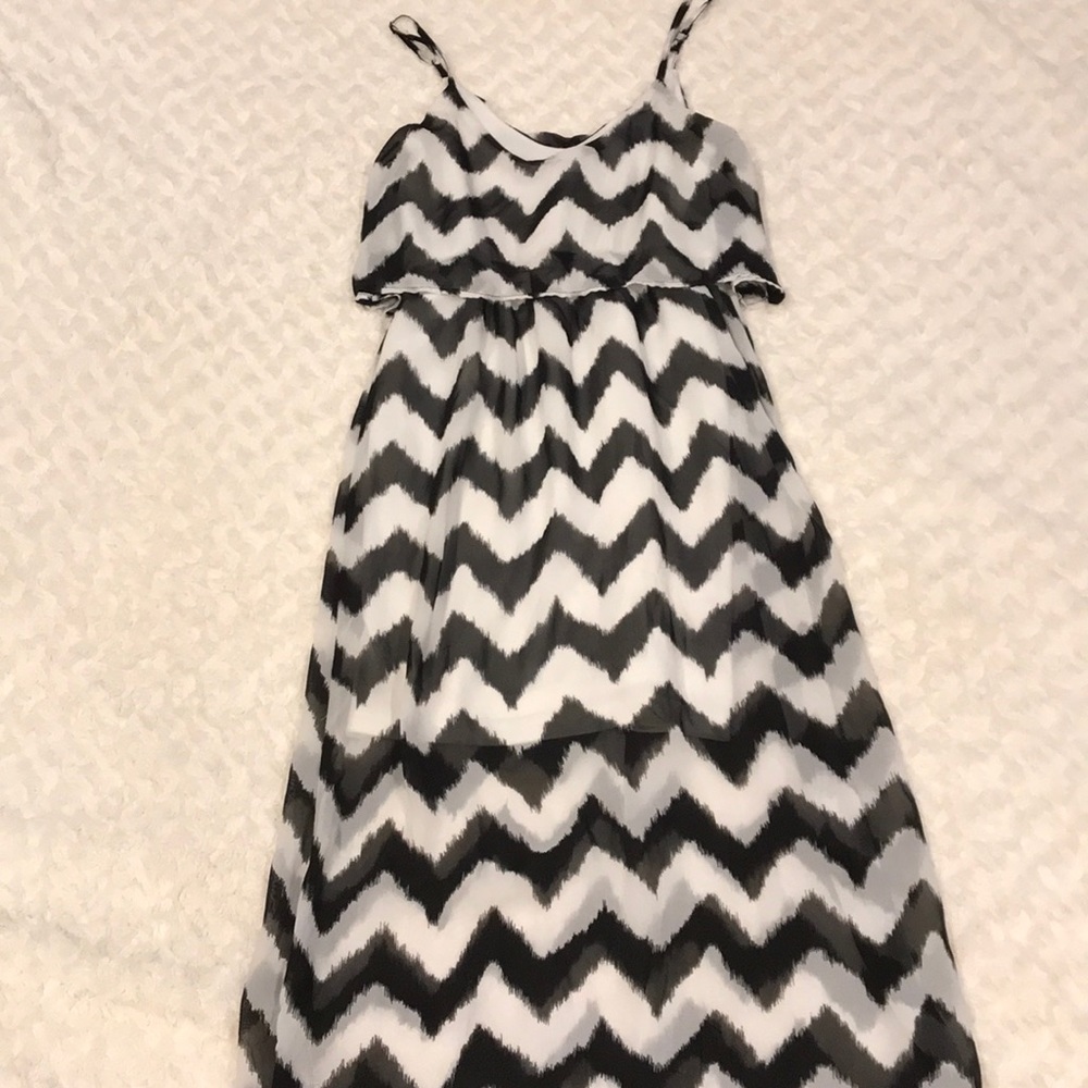 Almost famous black and white chevron maxi dress